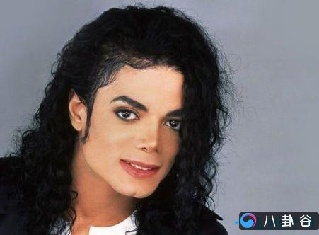 世界十大著名歌手  迈克尔·杰克逊仅排第三