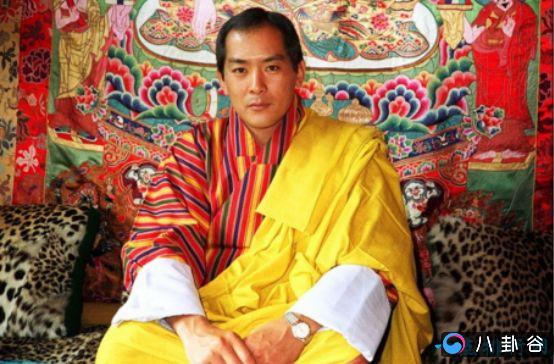 第四代不丹国王 推行民主自降王权